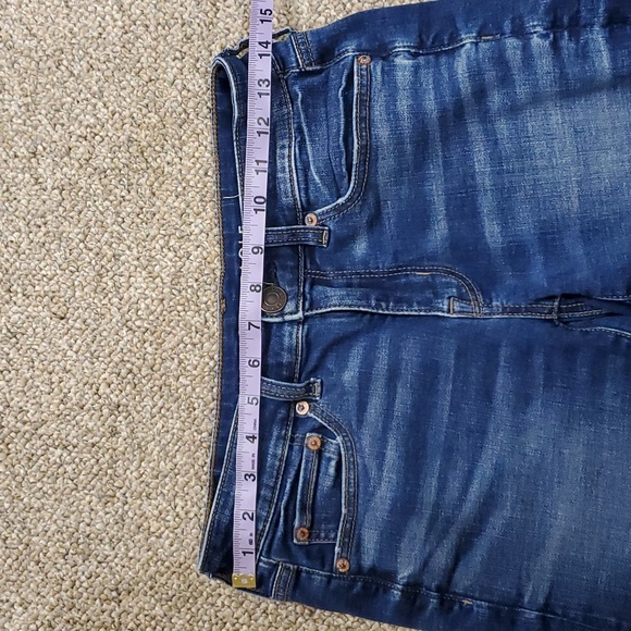 American Eagle Outfitters Blue Distressed Jean shorts Size 4 - Picture 5 of 7